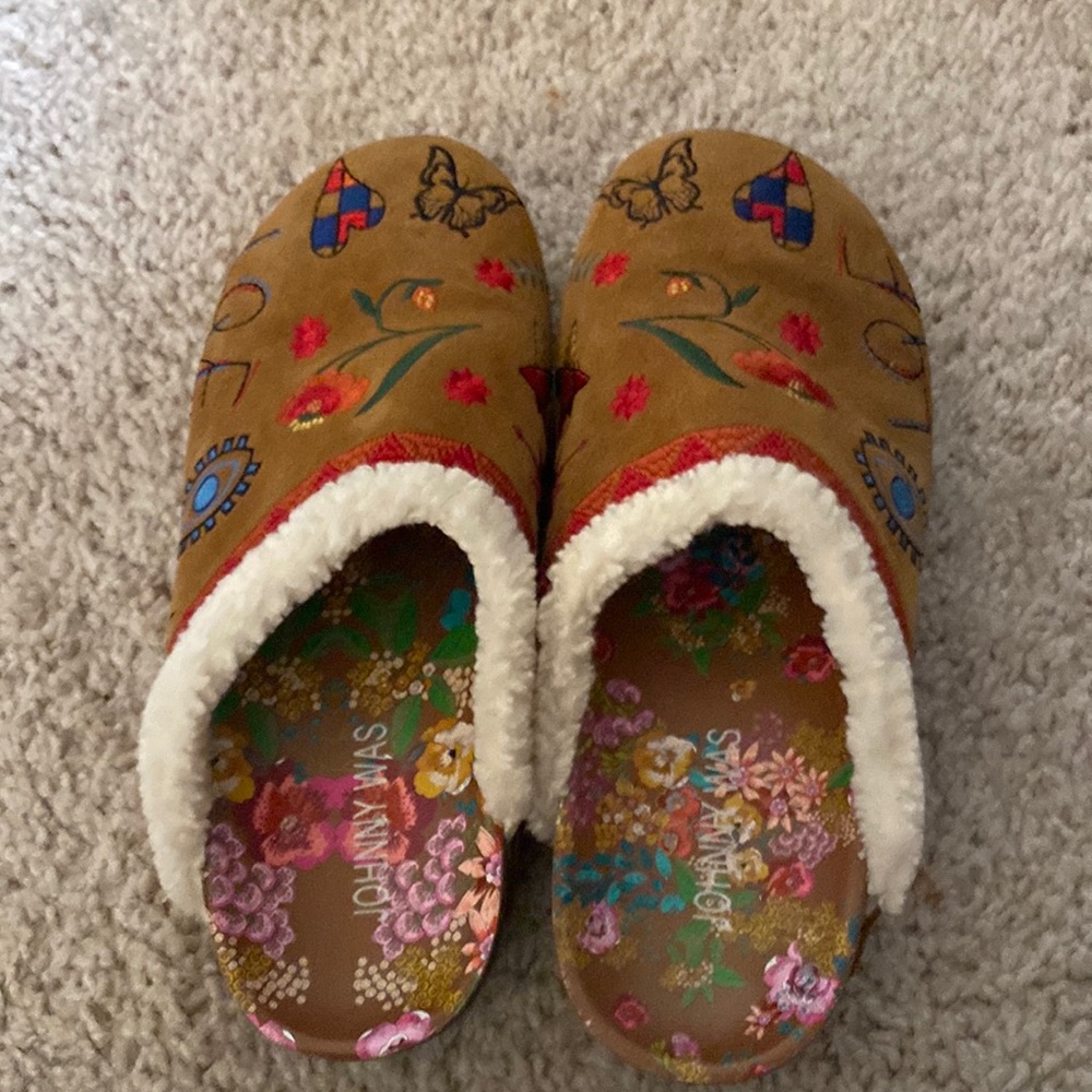 Johnny Was Sherpa and suede embroidered slides.